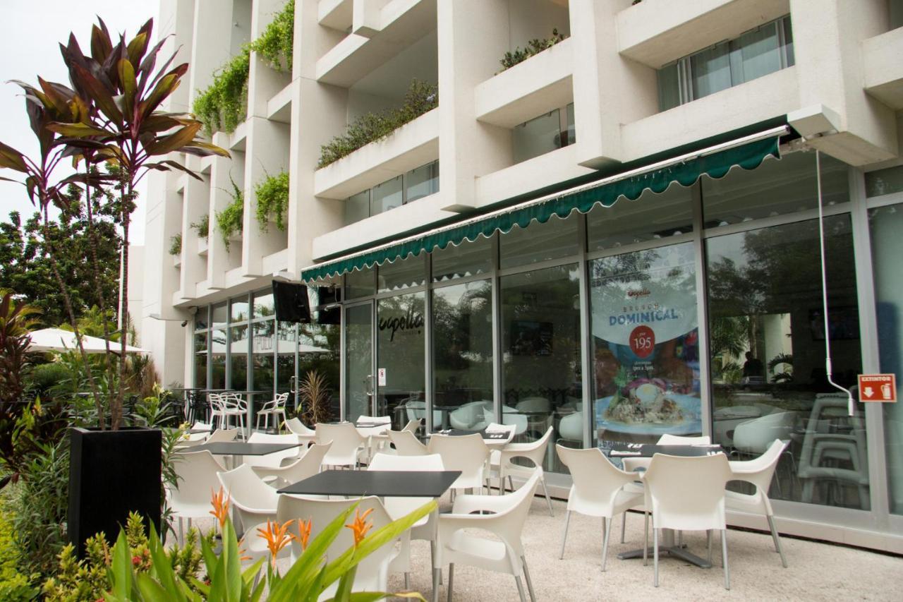 Meson De La Luna Hotel & Spa Мерида Екстериор снимка