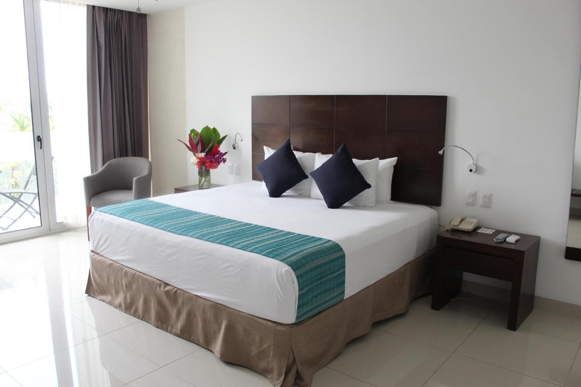 Meson De La Luna Hotel & Spa Мерида Екстериор снимка