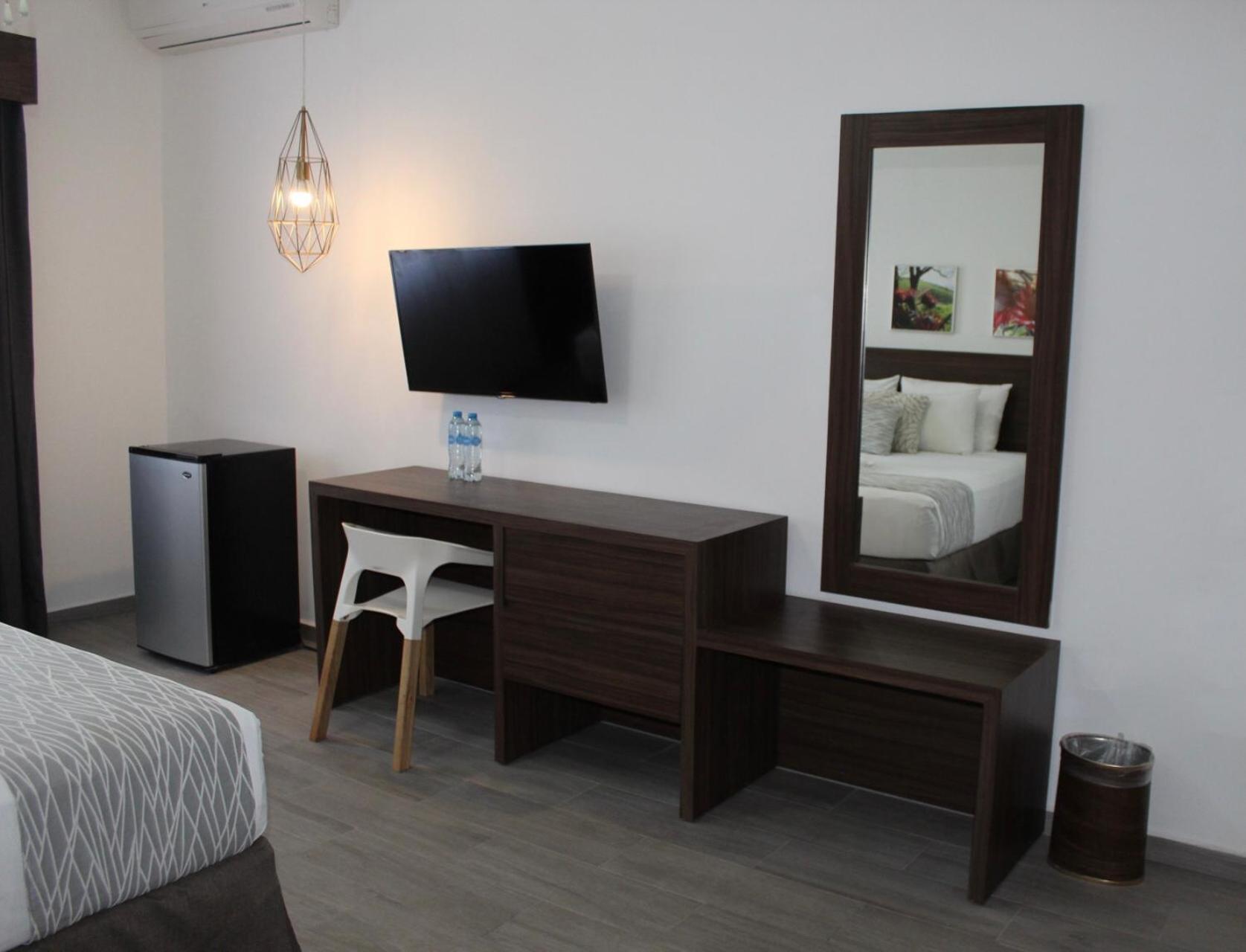 Meson De La Luna Hotel & Spa Мерида Екстериор снимка