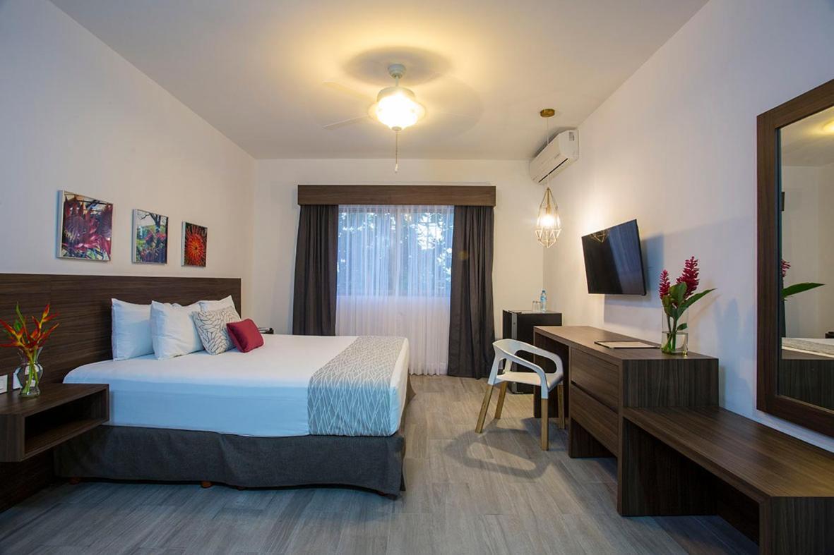 Meson De La Luna Hotel & Spa Мерида Екстериор снимка